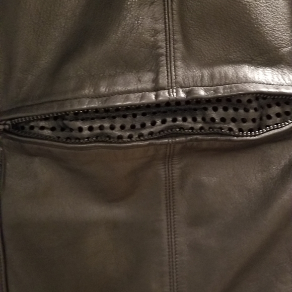 Women's leather motorcycle jacket - Picture 4 of 7